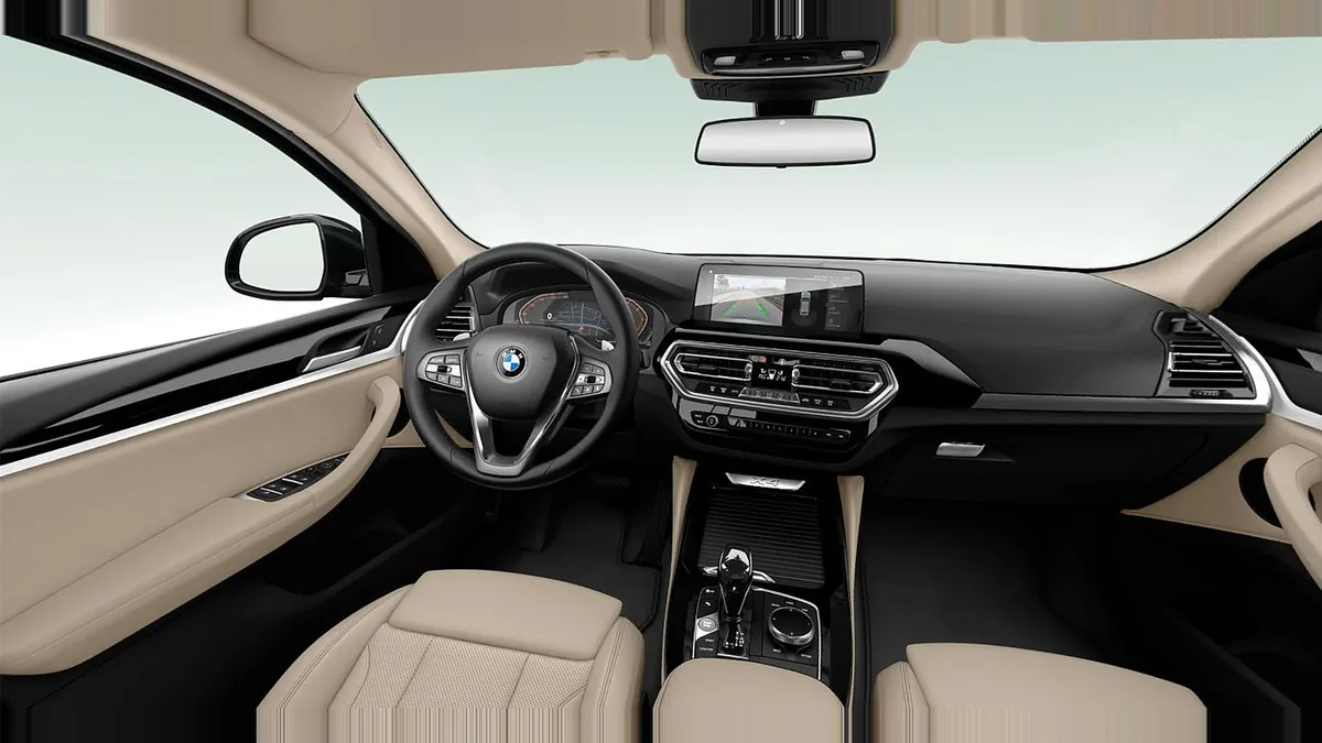 BMW X4 xDrive20d xLine en renting en Málaga — Delantera