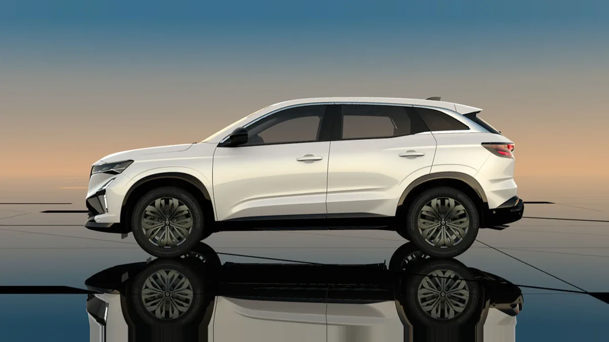 Renault Austral E-Tech Full Hybrid Evolution 147kW en renting en Málaga — Lateral